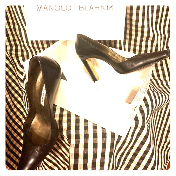 Manolo Blahnik Shoes - Vintage Manolo Blahnik black leather 4” heels